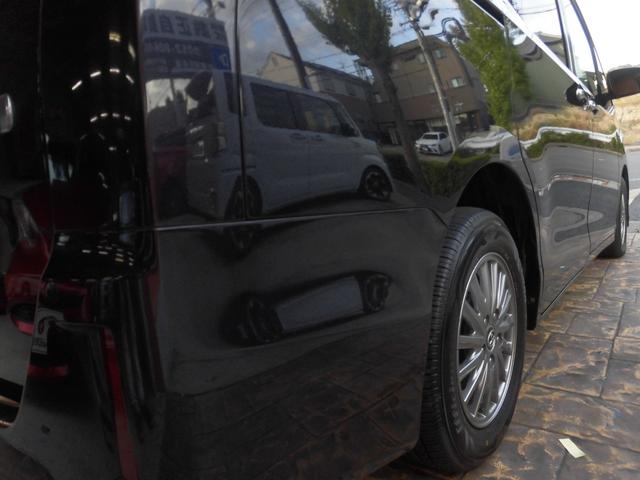 エスクァイア ハイブリッドＧｉ　ブラックテーラード　純正ナビ　フルセグ　Ｂｌｕｅｔｏｏｔｈ　バックカメラ　シートヒーター　フリップダウンモニター　トヨタセーフティセンス　ＥＴＣ　両側パワースライドドア　スペアキー　ＬＥＤヘッドライト　フォグ　点検記録簿（76枚目）