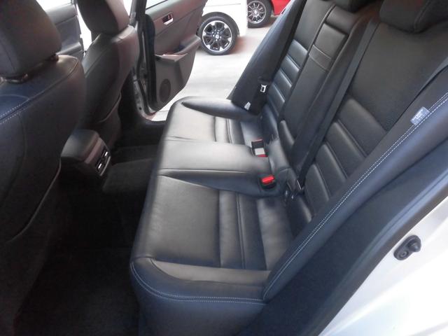 ＩＳ ＩＳ３００ｈ　バージョンＬ　ワンオーナー　純正ナビ　フルセグ　Ｂｌｕｅｔｏｏｔｈ　バックカメラ　パワーシート　シートヒーター　シートエアコン　ＬＥＤヘッドライト　カードキー　レザーシート　ＥＴＣ　前後ドライブレコーダー（14枚目）