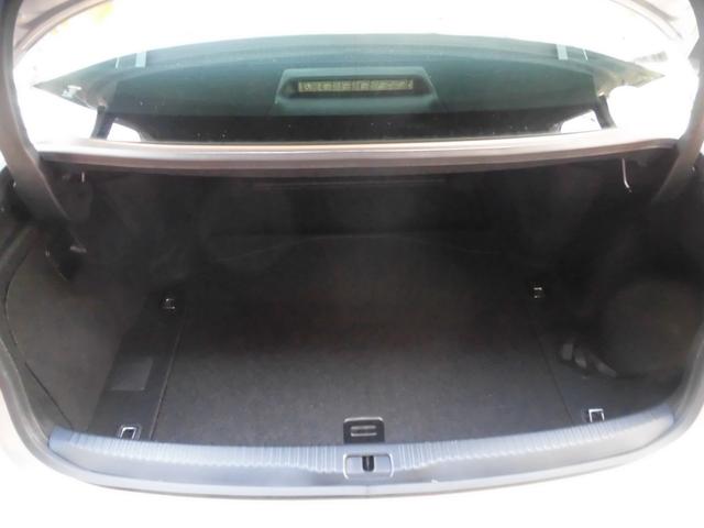 ＩＳ ＩＳ３００ｈ　バージョンＬ　ワンオーナー　純正ナビ　フルセグ　Ｂｌｕｅｔｏｏｔｈ　バックカメラ　パワーシート　シートヒーター　シートエアコン　ＬＥＤヘッドライト　カードキー　レザーシート　ＥＴＣ　前後ドライブレコーダー（18枚目）