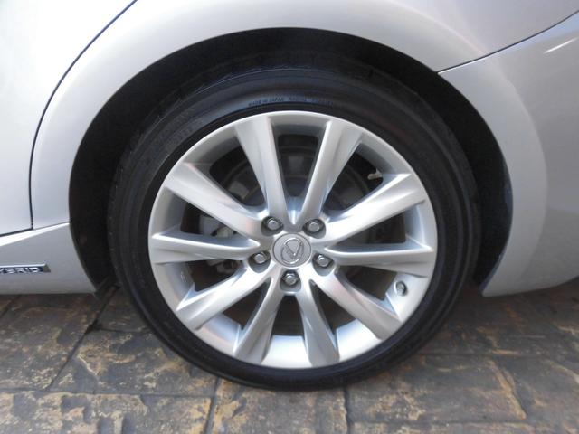 ＩＳ ＩＳ３００ｈ　バージョンＬ　ワンオーナー　純正ナビ　フルセグ　Ｂｌｕｅｔｏｏｔｈ　バックカメラ　パワーシート　シートヒーター　シートエアコン　ＬＥＤヘッドライト　カードキー　レザーシート　ＥＴＣ　前後ドライブレコーダー（20枚目）