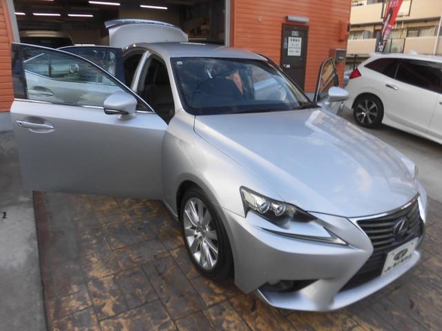 ＩＳ ＩＳ３００ｈ　バージョンＬ　ワンオーナー　純正ナビ　フルセグ　Ｂｌｕｅｔｏｏｔｈ　バックカメラ　パワーシート　シートヒーター　シートエアコン　ＬＥＤヘッドライト　カードキー　レザーシート　ＥＴＣ　前後ドライブレコーダー（34枚目）