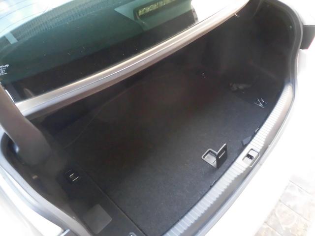 ＩＳ ＩＳ３００ｈ　バージョンＬ　ワンオーナー　純正ナビ　フルセグ　Ｂｌｕｅｔｏｏｔｈ　バックカメラ　パワーシート　シートヒーター　シートエアコン　ＬＥＤヘッドライト　カードキー　レザーシート　ＥＴＣ　前後ドライブレコーダー（40枚目）