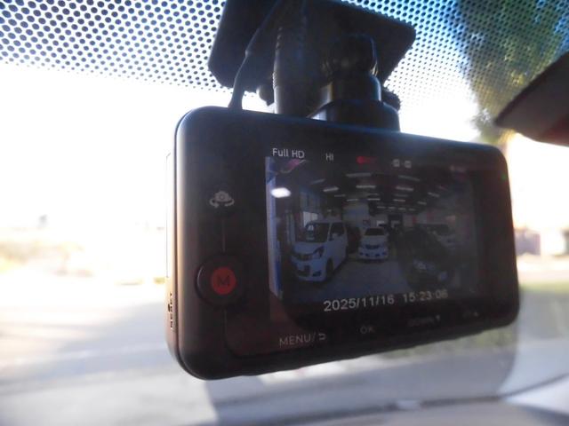 エスティマ アエラス　プレミアムエディション　純正ナビ　フルセグ　Ｂｌｕｅｔｏｏｔｈ　バックカメラ　ハーフレザーシート　後席モニター　両側パワースライドドア　パワーシート　クルーズコントロール　前後ドライブレコーダー　ＨＩＤヘッドライト　ＥＴＣ（12枚目）