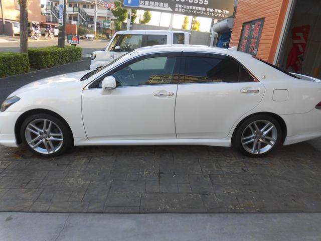 クラウン ２．５アスリート　プレミアムエディション　純正ナビ　フルセグ　Ｂｌｕｅｔｏｏｔｈ　バックカメラ　ＴＯＭ，Ｓフロントスポイラー　リアスポイラー　黒革シート　シートエアコン　シートヒーター　シートメモリー　ＨＩＤヘッド　カワシート　パワーシート（5枚目）