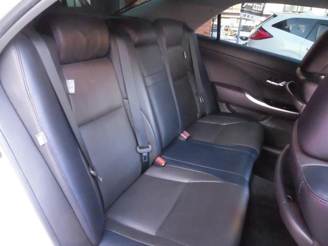 クラウン ２．５アスリート　プレミアムエディション　純正ナビ　フルセグ　Ｂｌｕｅｔｏｏｔｈ　バックカメラ　ＴＯＭ，Ｓフロントスポイラー　リアスポイラー　黒革シート　シートエアコン　シートヒーター　シートメモリー　ＨＩＤヘッド　カワシート　パワーシート（14枚目）