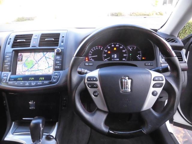 クラウン ２．５アスリート　プレミアムエディション　純正ナビ　フルセグ　Ｂｌｕｅｔｏｏｔｈ　バックカメラ　ＴＯＭ，Ｓフロントスポイラー　リアスポイラー　黒革シート　シートエアコン　シートヒーター　シートメモリー　ＨＩＤヘッド　カワシート　パワーシート（16枚目）