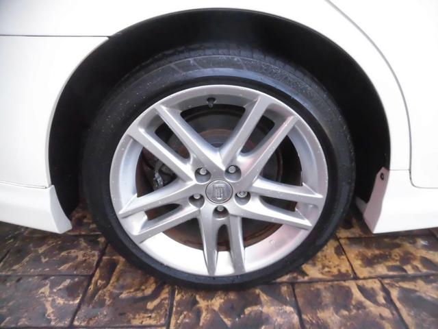 クラウン ２．５アスリート　プレミアムエディション　純正ナビ　フルセグ　Ｂｌｕｅｔｏｏｔｈ　バックカメラ　ＴＯＭ，Ｓフロントスポイラー　リアスポイラー　黒革シート　シートエアコン　シートヒーター　シートメモリー　ＨＩＤヘッド　カワシート　パワーシート（24枚目）