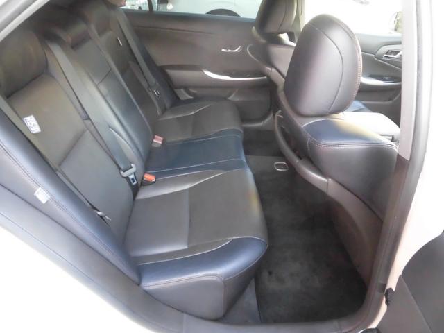 クラウン ２．５アスリート　プレミアムエディション　純正ナビ　フルセグ　Ｂｌｕｅｔｏｏｔｈ　バックカメラ　ＴＯＭ，Ｓフロントスポイラー　リアスポイラー　黒革シート　シートエアコン　シートヒーター　シートメモリー　ＨＩＤヘッド　カワシート　パワーシート（43枚目）