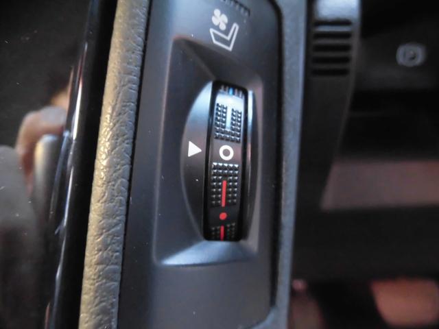 クラウン ２．５アスリート　プレミアムエディション　純正ナビ　フルセグ　Ｂｌｕｅｔｏｏｔｈ　バックカメラ　ＴＯＭ，Ｓフロントスポイラー　リアスポイラー　黒革シート　シートエアコン　シートヒーター　シートメモリー　ＨＩＤヘッド　カワシート　パワーシート（59枚目）