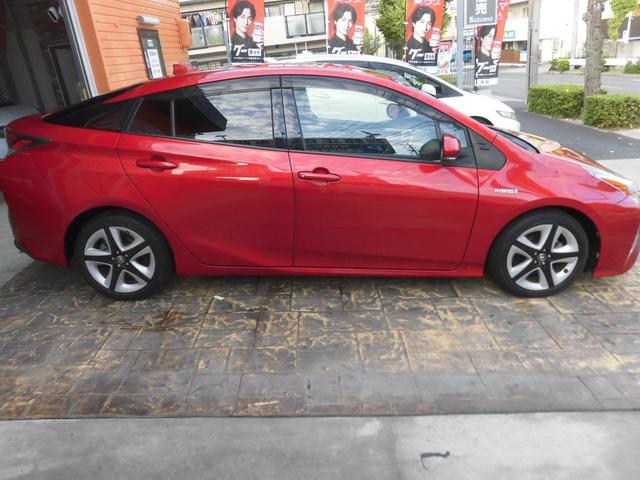 プリウス Ｓツーリングセレクション　純正ナビ　フルセグ　Ｂｌｕｅｔｏｏｔｈ　バックカメラ　トヨタセーフティセンス　ＥＴＣ　シートヒーター　純正ドライブレコーダー　カワシート　ＡＵＴＯライト　ＬＥＤヘッドライト　スペアキー　クルコン（4枚目）