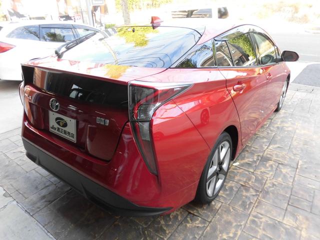 プリウス Ｓツーリングセレクション　純正ナビ　フルセグ　Ｂｌｕｅｔｏｏｔｈ　バックカメラ　トヨタセーフティセンス　ＥＴＣ　シートヒーター　純正ドライブレコーダー　カワシート　ＡＵＴＯライト　ＬＥＤヘッドライト　スペアキー　クルコン（8枚目）