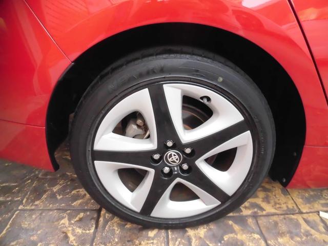 プリウス Ｓツーリングセレクション　純正ナビ　フルセグ　Ｂｌｕｅｔｏｏｔｈ　バックカメラ　トヨタセーフティセンス　ＥＴＣ　シートヒーター　純正ドライブレコーダー　カワシート　ＡＵＴＯライト　ＬＥＤヘッドライト　スペアキー　クルコン（23枚目）