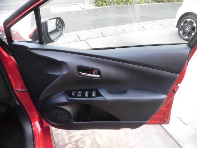 プリウス Ｓツーリングセレクション　純正ナビ　フルセグ　Ｂｌｕｅｔｏｏｔｈ　バックカメラ　トヨタセーフティセンス　ＥＴＣ　シートヒーター　純正ドライブレコーダー　カワシート　ＡＵＴＯライト　ＬＥＤヘッドライト　スペアキー　クルコン（25枚目）