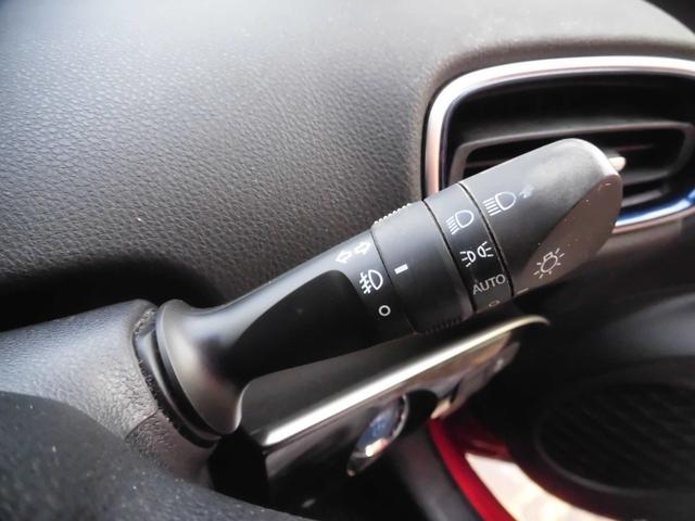 プリウス Ｓツーリングセレクション　純正ナビ　フルセグ　Ｂｌｕｅｔｏｏｔｈ　バックカメラ　トヨタセーフティセンス　ＥＴＣ　シートヒーター　純正ドライブレコーダー　カワシート　ＡＵＴＯライト　ＬＥＤヘッドライト　スペアキー　クルコン（49枚目）