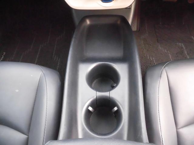 プリウス Ｓツーリングセレクション　純正ナビ　フルセグ　Ｂｌｕｅｔｏｏｔｈ　バックカメラ　トヨタセーフティセンス　ＥＴＣ　シートヒーター　純正ドライブレコーダー　カワシート　ＡＵＴＯライト　ＬＥＤヘッドライト　スペアキー　クルコン（57枚目）