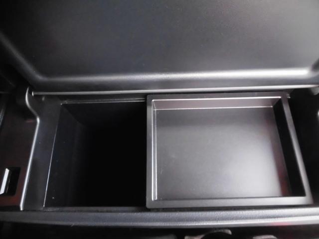 プリウス Ｓツーリングセレクション　純正ナビ　フルセグ　Ｂｌｕｅｔｏｏｔｈ　バックカメラ　トヨタセーフティセンス　ＥＴＣ　シートヒーター　純正ドライブレコーダー　カワシート　ＡＵＴＯライト　ＬＥＤヘッドライト　スペアキー　クルコン（58枚目）