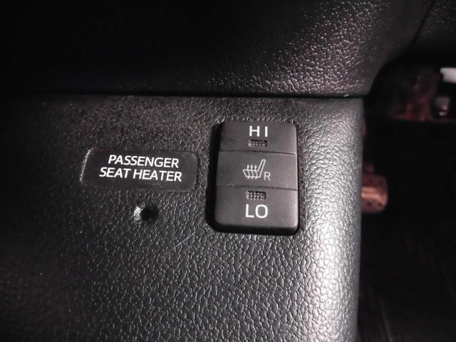 プリウス Ｓツーリングセレクション　純正ナビ　フルセグ　Ｂｌｕｅｔｏｏｔｈ　バックカメラ　トヨタセーフティセンス　ＥＴＣ　シートヒーター　純正ドライブレコーダー　カワシート　ＡＵＴＯライト　ＬＥＤヘッドライト　スペアキー　クルコン（60枚目）