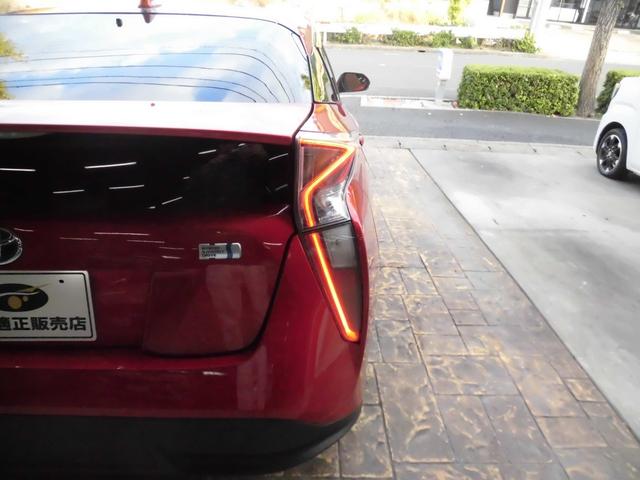 プリウス Ｓツーリングセレクション　純正ナビ　フルセグ　Ｂｌｕｅｔｏｏｔｈ　バックカメラ　トヨタセーフティセンス　ＥＴＣ　シートヒーター　純正ドライブレコーダー　カワシート　ＡＵＴＯライト　ＬＥＤヘッドライト　スペアキー　クルコン（74枚目）