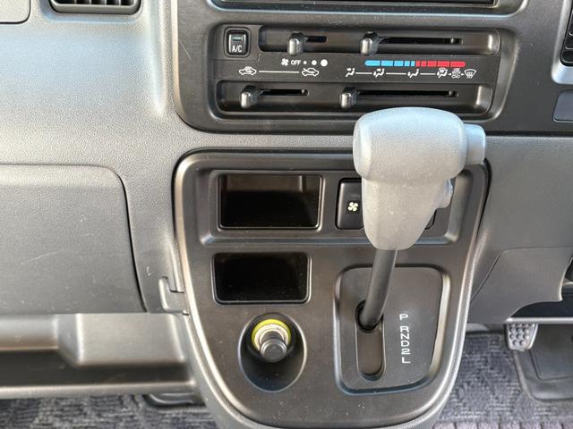 ハイゼットカーゴ スローパー 後席無 補助席付(15枚目)