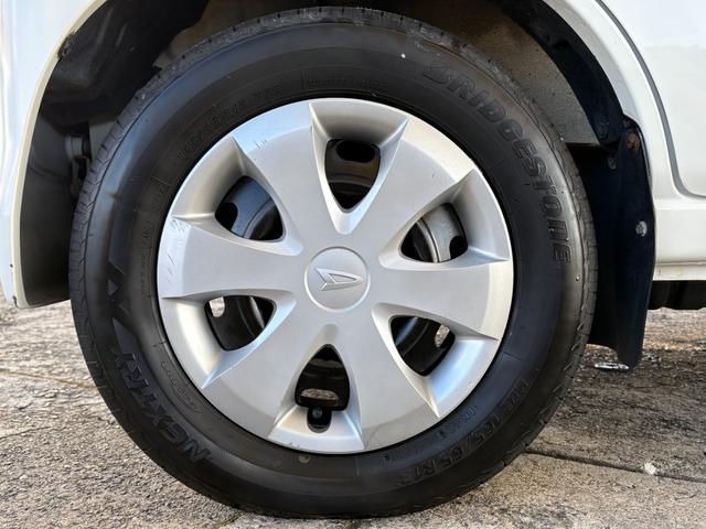 ハイゼットカーゴ スローパー 後席無 補助席付(76枚目)