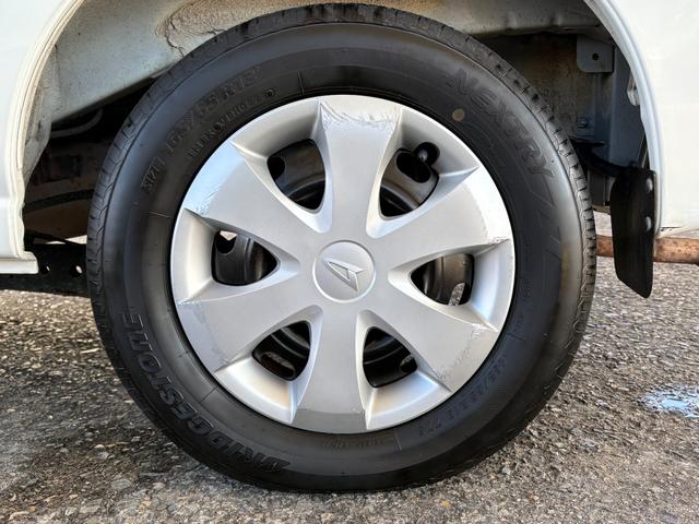 ハイゼットカーゴ スローパー 後席無 補助席付(77枚目)