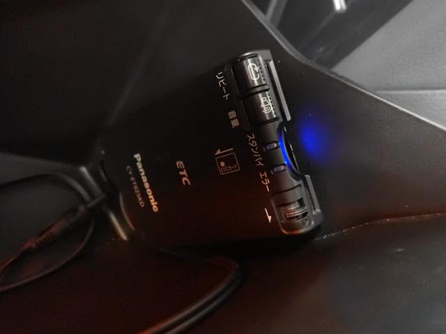 レヴォーグ １．６ＧＴアイサイト　アイサイト　パワーシート　ＬＥＤライト　ＢＳＭ　ＥＴＣ　社外ナビ　バックカメラ　ＣＤ　Ｂｌｕｅｔｏｏｔｈ　　レーダークルーズコントロール　障害物センサー　スマートキー　純正ＡＷ（18枚目）