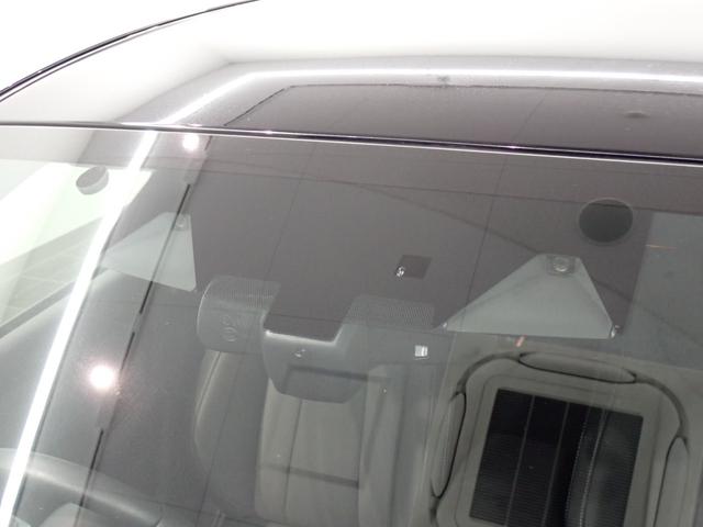 レヴォーグ ＧＴ　アイサイト　ＢＳＭ　ＬＥＤ　前席シートヒーター　運転席パワーシート　スマートキー　純正ＡＷ　ＥＴＣ（12枚目）