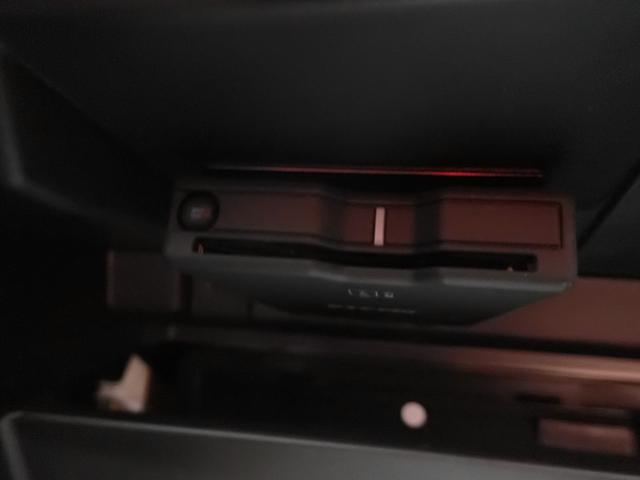 インプレッサスポーツ ＳＴＩスポーツ　純正ダイヤトーンＳＤナビ　アイサイト　ＢＳＭ　　サイドビューモニター　フロントビューモニター　前席シートヒーター　前席パワーシート　　ＬＥＤライト　スマートキー　　純正ＡＷ　ＤＶＤ再生（21枚目）