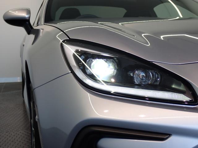 ６速ＭＴ　アイサイト　ＬＥＤヘッドライト　スマートキー　純正１７インチＡＷ　ＥＴＣ