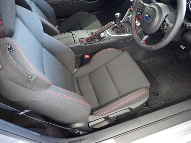 当店はＶＴホールディングス（東証プライム上場）グループの中古車販売店として、弊社保有のレンタカーアップ車両だけではなく、【車両状態を厳選した】オークション仕入れ車両も販売をしております。