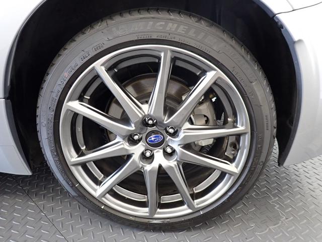 ６速ＭＴ　アイサイト　ＬＥＤヘッドライト　スマートキー　純正１７インチＡＷ　ＥＴＣ