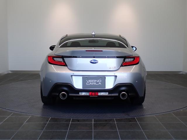 当店はＶＴホールディングス（東証プライム上場）グループの中古車販売店として、弊社保有のレンタカーアップ車両だけではなく、【車両状態を厳選した】オークション仕入れ車両も販売をしております。