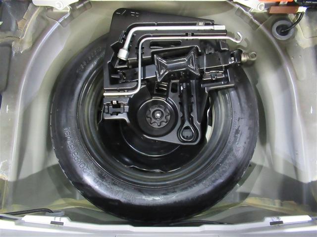 プリウス Ｇ　フルセグ　メモリーナビ　ＤＶＤ再生　ミュージックプレイヤー接続可　バックカメラ　衝突被害軽減システム　ＥＴＣ　ドラレコ　ＨＩＤヘッドライト（28枚目）