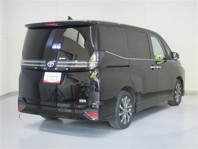 ヴォクシー ハイブリッドＳ－Ｚ　フルセグ　メモリーナビ　ＤＶＤ再生　ミュージックプレイヤー接続可　バックカメラ　衝突被害軽減システム　ＥＴＣ　ドラレコ　両側電動スライド　ＬＥＤヘッドランプ　乗車定員７人　３列シート　ワンオーナー（3枚目）