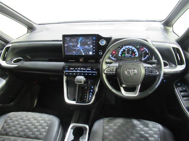 ヴォクシー ハイブリッドＳ－Ｚ　フルセグ　メモリーナビ　ＤＶＤ再生　ミュージックプレイヤー接続可　バックカメラ　衝突被害軽減システム　ＥＴＣ　ドラレコ　両側電動スライド　ＬＥＤヘッドランプ　乗車定員７人　３列シート　ワンオーナー（4枚目）