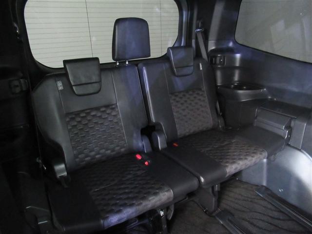 ヴォクシー ハイブリッドＳ－Ｚ　フルセグ　メモリーナビ　ＤＶＤ再生　ミュージックプレイヤー接続可　バックカメラ　衝突被害軽減システム　ＥＴＣ　ドラレコ　両側電動スライド　ＬＥＤヘッドランプ　乗車定員７人　３列シート　ワンオーナー（7枚目）