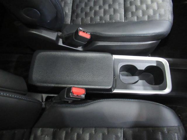 ヴォクシー ハイブリッドＳ－Ｚ　フルセグ　メモリーナビ　ＤＶＤ再生　ミュージックプレイヤー接続可　バックカメラ　衝突被害軽減システム　ＥＴＣ　ドラレコ　両側電動スライド　ＬＥＤヘッドランプ　乗車定員７人　３列シート　ワンオーナー（26枚目）