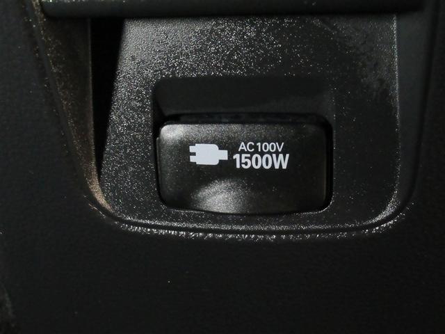 ヴォクシー ハイブリッドＳ－Ｚ　フルセグ　メモリーナビ　ＤＶＤ再生　ミュージックプレイヤー接続可　バックカメラ　衝突被害軽減システム　ＥＴＣ　ドラレコ　両側電動スライド　ＬＥＤヘッドランプ　乗車定員７人　３列シート　ワンオーナー（30枚目）