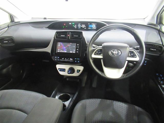 プリウス S フルセグ メモリーナビ DVD再生 ミュージックプレイヤー接続可 バックカメラ 衝突被害軽減システム ETC LEDヘッドランプ(4枚目)