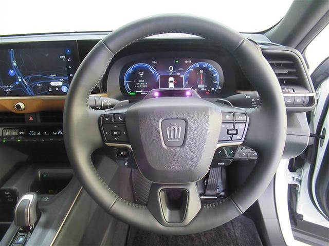 クラウンクロスオーバー ＲＳアドバンスド　サンルーフ　４ＷＤ　フルセグ　メモリーナビ　ミュージックプレイヤー接続可　バックカメラ　衝突被害軽減システム　ＥＴＣ　ドラレコ　ＬＥＤヘッドランプ　ワンオーナー（12枚目）