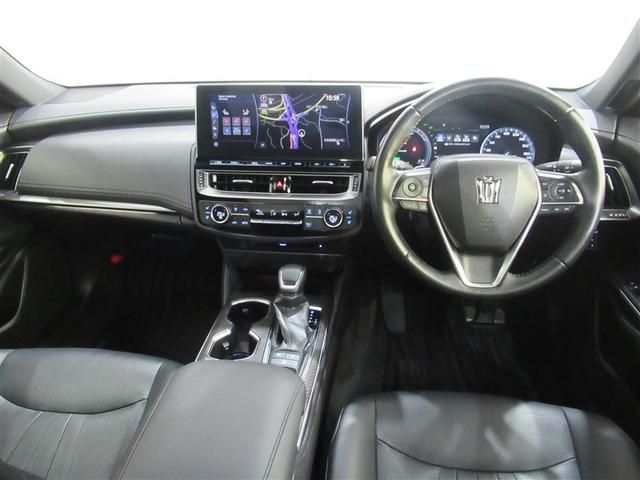 クラウンハイブリッド ＲＳアドバンス　サンルーフ　フルセグ　メモリーナビ　ＤＶＤ再生　ミュージックプレイヤー接続可　バックカメラ　衝突被害軽減システム　ＥＴＣ　ドラレコ　ＬＥＤヘッドランプ　ワンオーナー（4枚目）