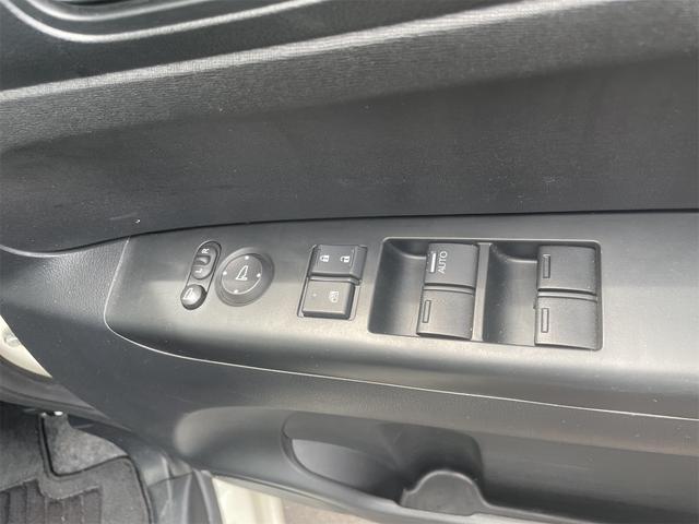 Ｎ－ＢＯＸ Ｇ・ターボＬパッケージ　両側パワースライドドア　ターボ車　衝突被害軽減ブレーキ　リヤシートテーブル　クルーズコントロール　オートエアコン　電動格納ミラー（8枚目）
