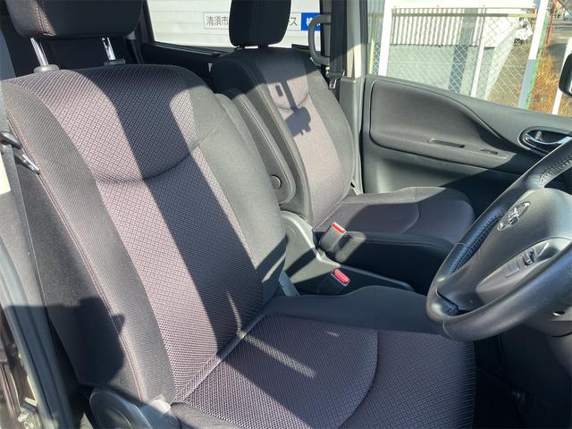 セレナ ハイウェイスター S-ハイブリッド 電動スライドドア シートバックテーブル スマートエントリー クルーズコントロール オートエアコン 電動格納ミラー 16インチアルミホイール(16枚目)