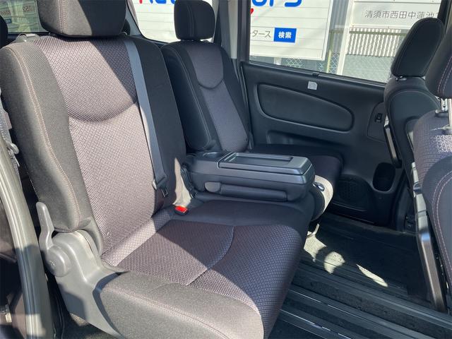 セレナ ハイウェイスター S-ハイブリッド 電動スライドドア シートバックテーブル スマートエントリー クルーズコントロール オートエアコン 電動格納ミラー 16インチアルミホイール(17枚目)