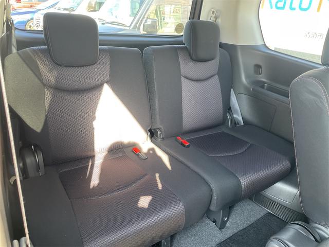 セレナ ハイウェイスター S-ハイブリッド 電動スライドドア シートバックテーブル スマートエントリー クルーズコントロール オートエアコン 電動格納ミラー 16インチアルミホイール(19枚目)