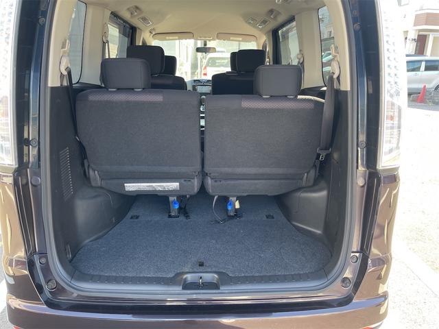 セレナ ハイウェイスター S-ハイブリッド 電動スライドドア シートバックテーブル スマートエントリー クルーズコントロール オートエアコン 電動格納ミラー 16インチアルミホイール(20枚目)