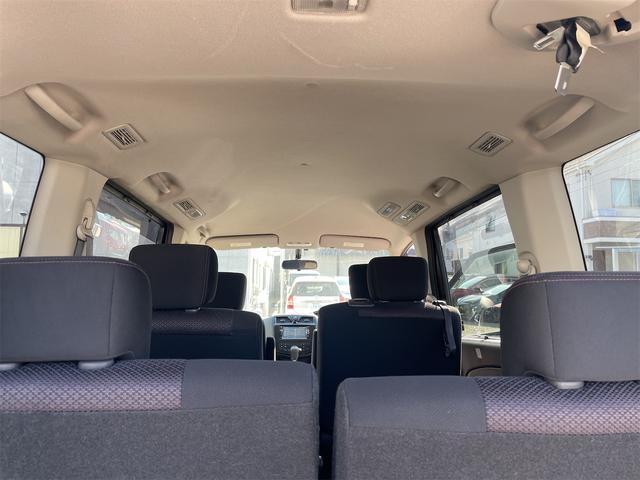 セレナ ハイウェイスター S-ハイブリッド 電動スライドドア シートバックテーブル スマートエントリー クルーズコントロール オートエアコン 電動格納ミラー 16インチアルミホイール(21枚目)