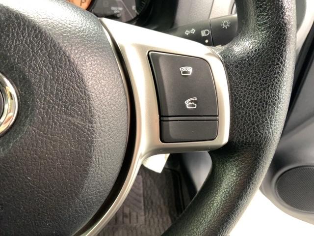 ヴィッツ Ｆ　１年保証　ワンオ－ナ－　純正ナビ　ＴＶ　Ｒカメラ　ＢＴオ－ディオ　ＥＴＣ　横滑り防止　キ－レス　整備記録簿　Ｗエアバッグ　エアコン（10枚目）