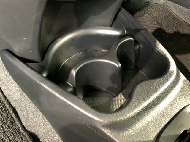 ヴィッツ Ｆ　１年保証　ワンオ－ナ－　純正ナビ　ＴＶ　Ｒカメラ　ＢＴオ－ディオ　ＥＴＣ　横滑り防止　キ－レス　整備記録簿　Ｗエアバッグ　エアコン（14枚目）