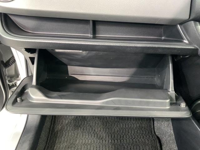 ヴィッツ Ｆ　１年保証　ワンオ－ナ－　純正ナビ　ＴＶ　Ｒカメラ　ＢＴオ－ディオ　ＥＴＣ　横滑り防止　キ－レス　整備記録簿　Ｗエアバッグ　エアコン（26枚目）